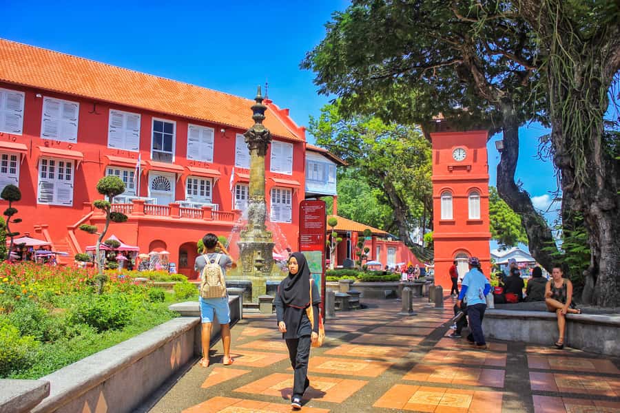 From Kuala Lumpur: Historical Melaka Day Tour with Lunch - Cheng Hoon Teng Temple: one roof, three doctrines